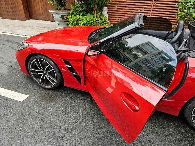BÁN XE BMW Z4 sDrive30i (2021) – ĐỎ RỰC, PHONG CÁCH THỂ THAO, MỚI 99%