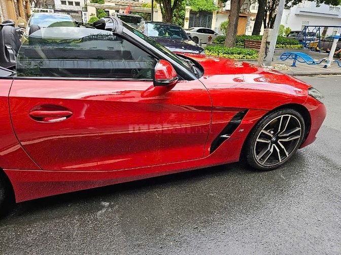 BÁN XE BMW Z4 sDrive30i (2021) – ĐỎ RỰC, PHONG CÁCH THỂ THAO, MỚI 99%