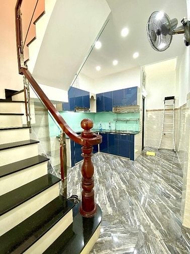 NHÀ ĐẸP VÀO O NGAY , TẶNG LẠI TOÀN BỘ NỘI THẤT ,HẺM XE HƠI  