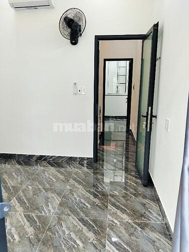 NHÀ ĐẸP VÀO O NGAY , TẶNG LẠI TOÀN BỘ NỘI THẤT ,HẺM XE HƠI  