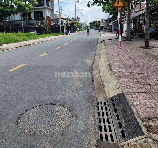Đất đẹp dân cư sầm uất, 109m2 sổ riêng thổ cư, giá ngộp 630 triệu