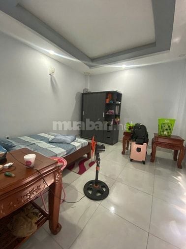 Bán nhà đúc 4 tấm - đường xe hơi 8m thông - Gần giáo xứ Đông Quang