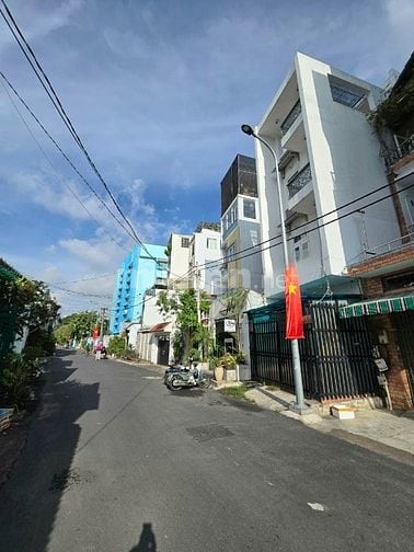 GIẢM 3T.MT khu Bắc Hải. 4,2m ngang, 320m2 SD. 6 tầng thang máy.Chỉ 21T