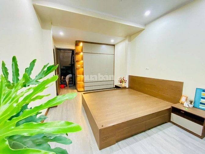 PHÂN LÔ - THÁI HÀ - Ô TÔ TRÁNH - FULL NỘI THẤT
