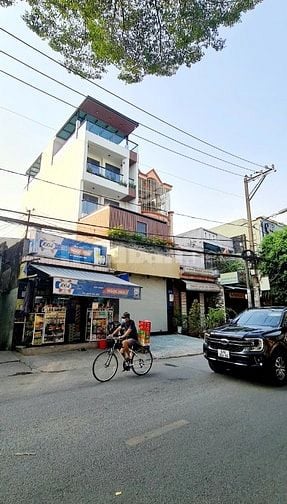 Nhà mặt tiền đường Thống Nhất, gần chợ đường lớn