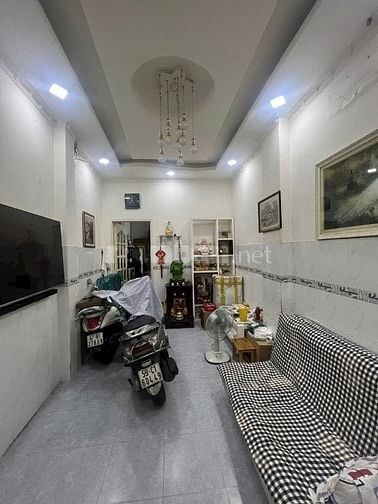 Giá rẻ không có căn thứ 2. Nhà bán đường Trần Bình Trọng P2, Q5. 5tỷ38