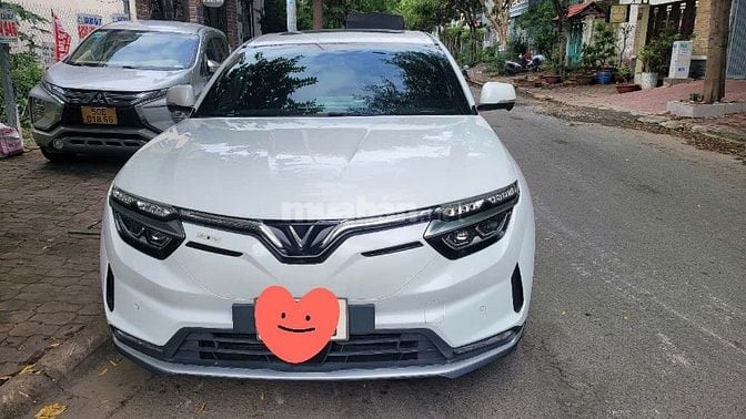 VF8 PLUS TRẮNG SANG TRỌNG - BIỂN SÀI GÒN CHÍNH CHỦ - MỚI CHẠY 30.000KM