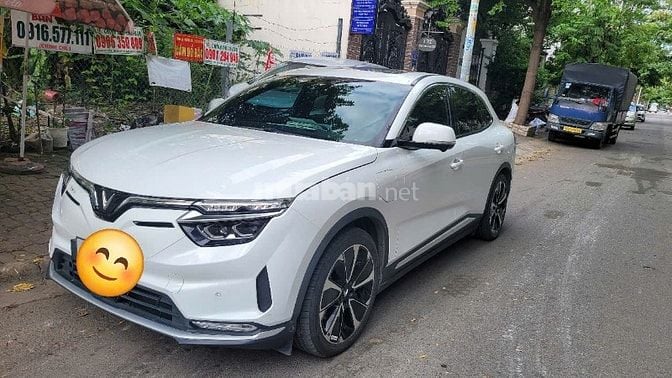 VF8 PLUS TRẮNG SANG TRỌNG - BIỂN SÀI GÒN CHÍNH CHỦ - MỚI CHẠY 30.000KM