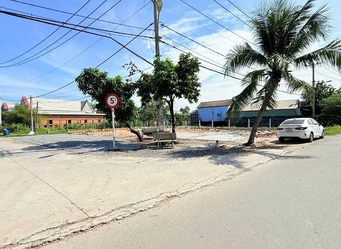 ĐẤT ĐẸP PHƯỚC THẠNH 126m2 THỔ CƯ 2 MT NHỰA SHR GIÁ LẠI HỜI 600 TRIỆU
