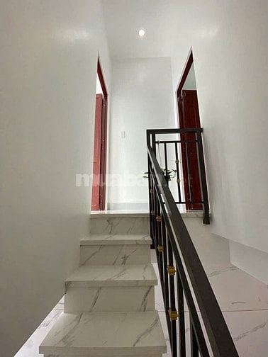 Cho thuê nhà hẻm 1/ đường Lò Gốm, P8, Q6