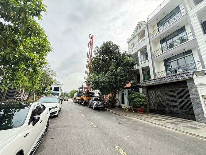Bán nhà phố khu liên hợp Homyland 3, Bình Trưng Đông 