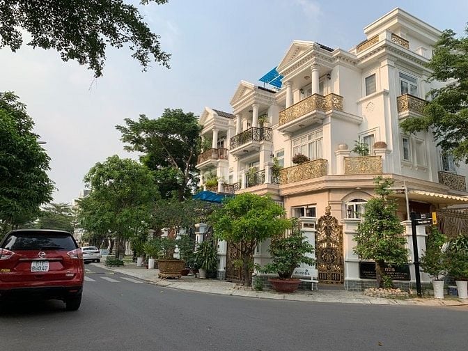 Biệt thự góc cityland garden hills, dt 8x20m, Hầm + 4 tầng