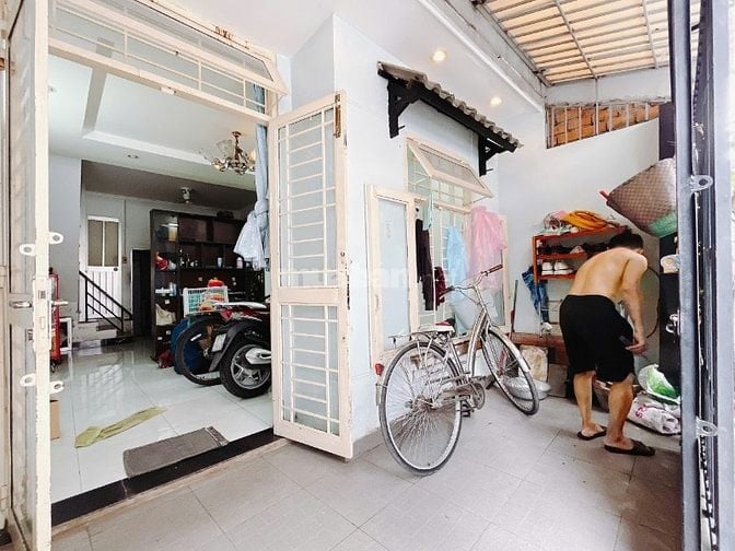 BÁN NHANH NHÀ HẺM XE HƠI ĐƯỜNG 10, PHƯỜNG TÂN QUY, MỚI ĐẸP