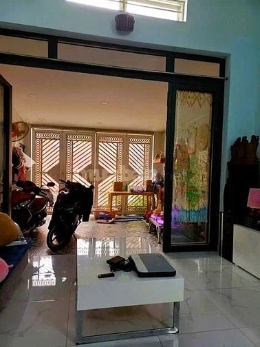 Bán nhà đẹp đối diện Vạn Phúc City, 130m2, hẻm xe hơi, chỉ hơn 7 tỷ