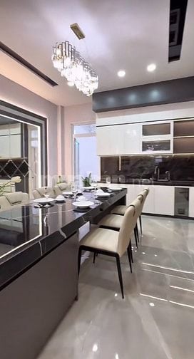 Nhà mới xây 120m2 ngay TT Thủ Dầu Một - SHR sang tên ngay - Nội thất c