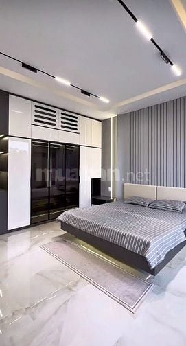 Nhà mới xây 120m2 ngay TT Thủ Dầu Một - SHR sang tên ngay - Nội thất c