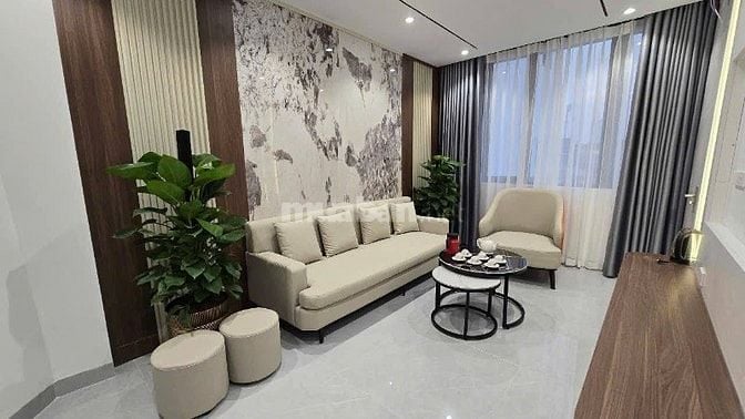 Nhà Đẹp Kinh Doanh, Thang Máy, Văn Chương 25m, 5 tầng, mt4.5m, 7.79 tỷ