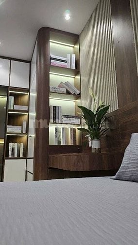 Nhà Đẹp Kinh Doanh, Thang Máy, Văn Chương 25m, 5 tầng, mt4.5m, 7.79 tỷ