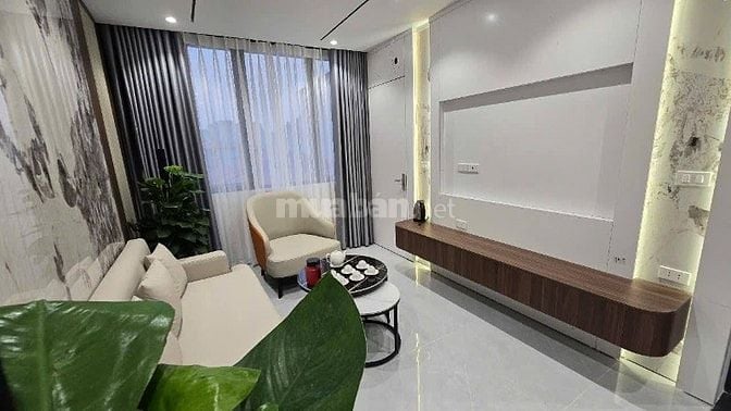 Nhà Đẹp Kinh Doanh, Thang Máy, Văn Chương 25m, 5 tầng, mt4.5m, 7.79 tỷ