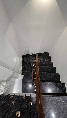 Nhà Đẹp Kinh Doanh, Thang Máy, Văn Chương 25m, 5 tầng, mt4.5m, 7.79 tỷ