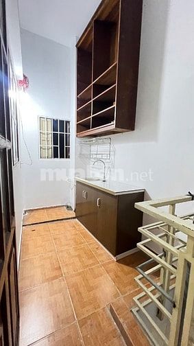 Phòng ban công mới Full nội thất cao cấp, Giá Tốt 4tr3 hơn 40m2