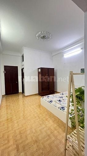 Phòng ban công mới Full nội thất cao cấp, Giá Tốt 4tr3 hơn 40m2