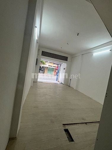 Mặt tiền đường đồng đen , khu sầm uất , tiện Kd , 4x20 , 30tr . 