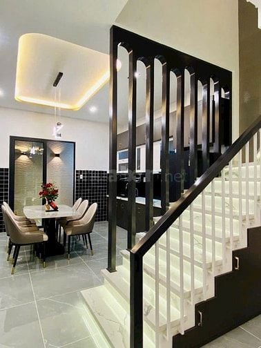 Bán nhà 60m2 giá 1 tỷ 880 đường Nguyễn Văn Quá, Đông Hưng Thuận, Q12