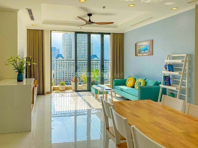 Căn hộ bán tại Vinhomes Central Park gồm 3 phòng ngủ view city 117m2