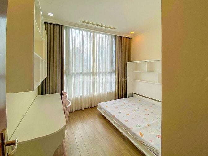 Căn hộ bán tại Vinhomes Central Park gồm 3 phòng ngủ view city 117m2
