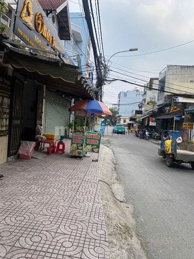 Mặt tiền hà thị đất gầ trường học DT:4x22 trệt 3 lầu vị trí cực đẹp