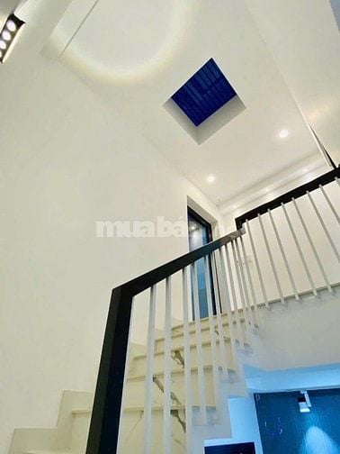 Bán nhà 60m2 giá 1 tỷ 880 đường Nguyễn Văn Quá, Đông Hưng Thuận, Q12