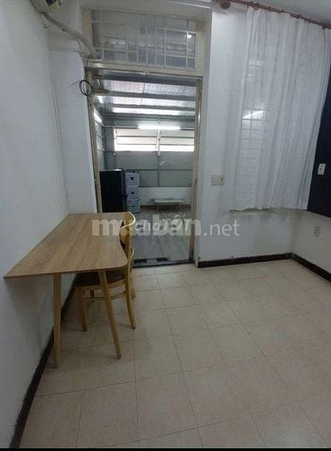 1PN TÁCH BẾP CỬA SỔ 451 HAI BÀ TRƯNG Q.3, GẦN CẦU KIỆU,ĐỐI DIỆN Q.1