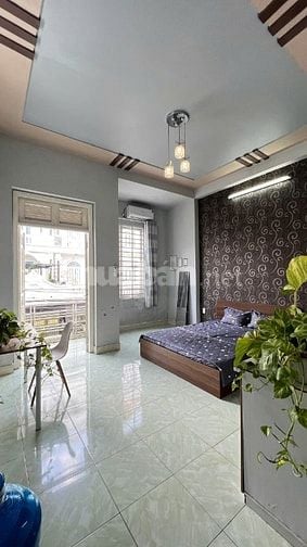 Chình chủ cho thuê phòng Ban Công Lầu 1 cực rộng thông thoáng