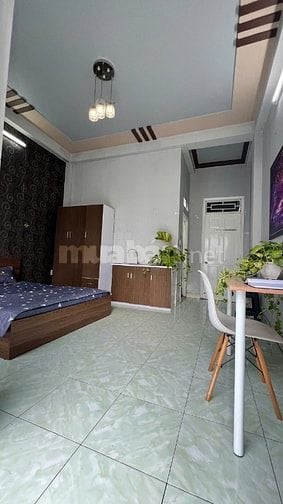 Chình chủ cho thuê phòng Ban Công Lầu 1 cực rộng thông thoáng