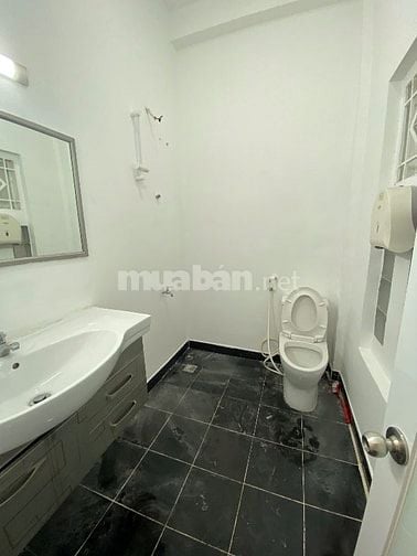 Cho Thuê Nhà Hẻm Xe Hơi Đường Điện Biên Phủ 