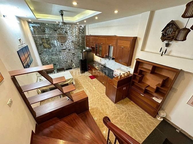 CHO THUÊ NHÀ ĐẸP PHỐ TRỊNH CÔNG SƠN,TÂY HỒ-DT 70M-4T-FULL ĐỒ-CHỈ 22TR