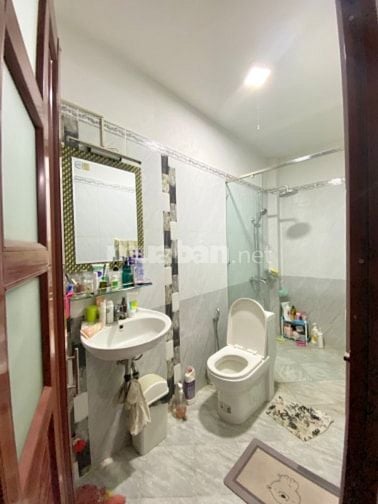 Bán nhà Huỳnh Tấn Phát P. Tân Phú Quận 7 DT 123m2 3 tầng giá 5 tỷ 99