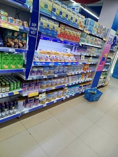 CỬA HÀNG MỚI KHAI TRƯƠNG CẦN TUYỂN NHÂN VIÊN