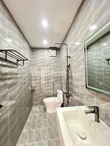 Chủ nhờ bán nhà Khâm Thiên DT 39m2 5 tầng giá thiện chí 7.65 tỷ