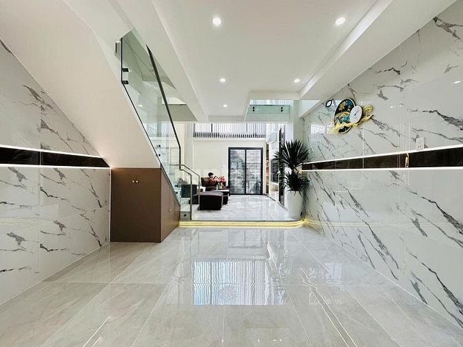 Bán căn 56m2 giá 2 tỷ 050 triệu đường Hoàng Bật Đạt, P 15, Tân Bình