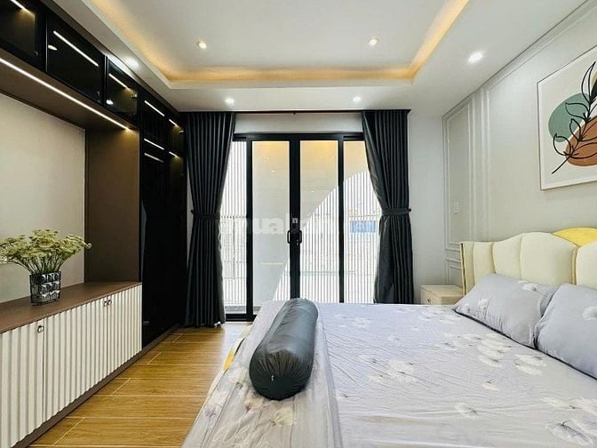 Bán căn 56m2 giá 2 tỷ 050 triệu đường Hoàng Bật Đạt, P 15, Tân Bình