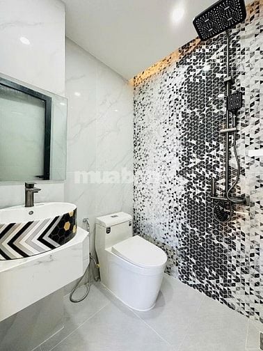 Bán căn 56m2 giá 2 tỷ 050 triệu đường Hoàng Bật Đạt, P 15, Tân Bình
