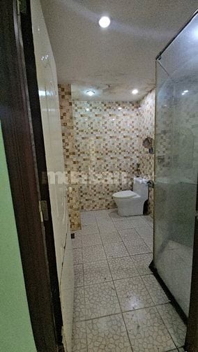 42tr/m2. /91,9m2. Vẫn còn thương lượng. 3tỷ880tr