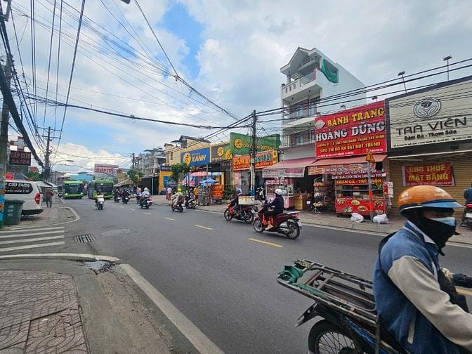 (Phát Mại) giá tốt MT Nguyễn Văn Tăng (8x43) - Q9