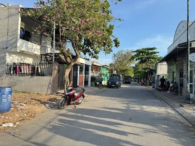 DT 135m(6.2 x21.8m) giá 4ty950, đường nhựa 12m, mặt tiền kinh doanh