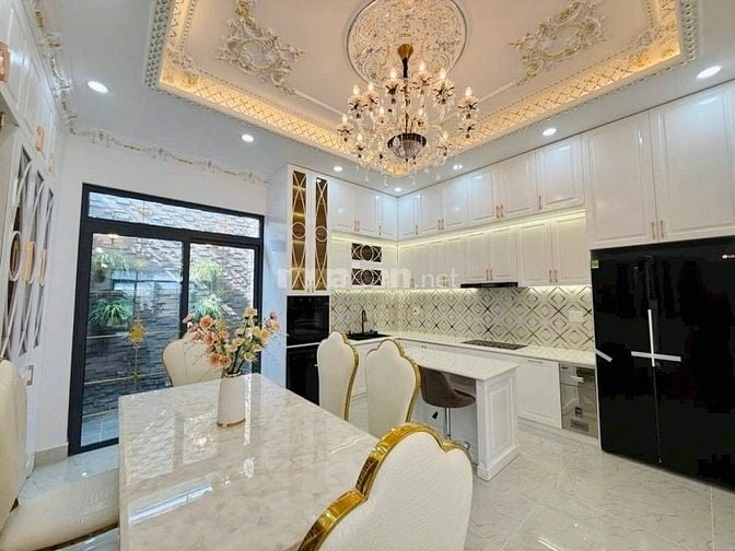 Nhà đẹp gần Phú Mỹ Hưng 100m2 4 tầng hẻm 6m Huỳnh Tấn Phát Quận 7 9 tỷ