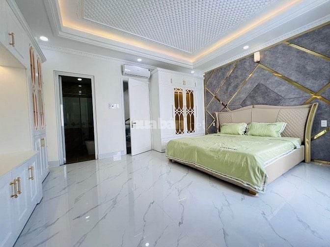 Nhà đẹp gần Phú Mỹ Hưng 100m2 4 tầng hẻm 6m Huỳnh Tấn Phát Quận 7 9 tỷ