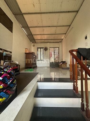 RẤT HIẾM-HƠN 6TỶ-40m2 x 5TẦNG-NHÀ MỚI-2THOÁNG-1NHÀ RA ÔTÔ-PHỐ HỒNG MAI