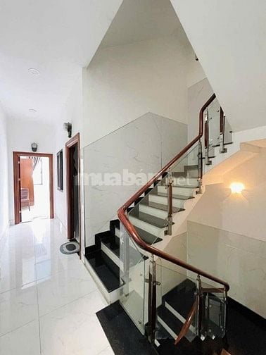 Bán nhà 5lầu Dương Quảng Hàm ngắm Landmark rộng 5.5m 93m2 11PN 15.5 tỷ